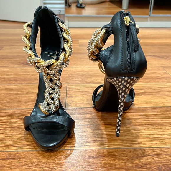 Giuseppe Zanotti chain heels - Picture 2 of 7
